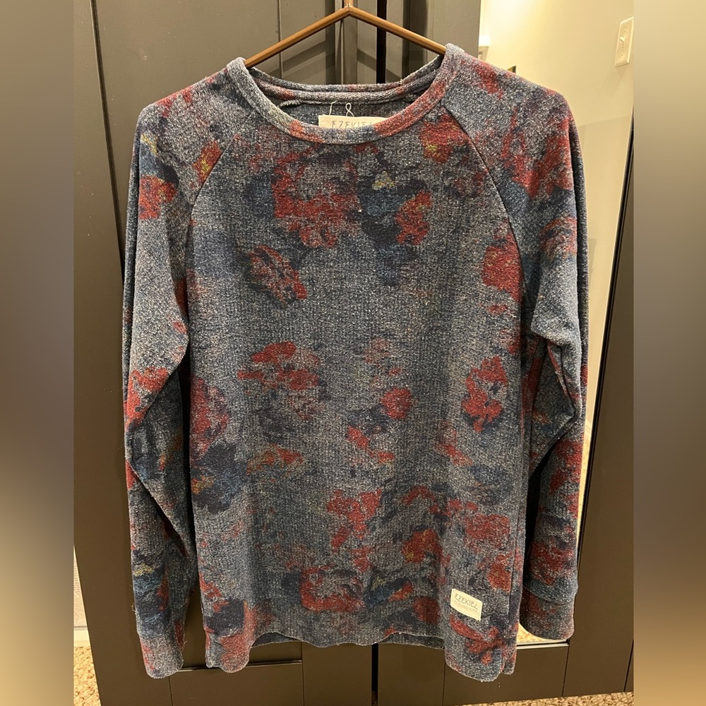 Men’s patterned crewneck sweater